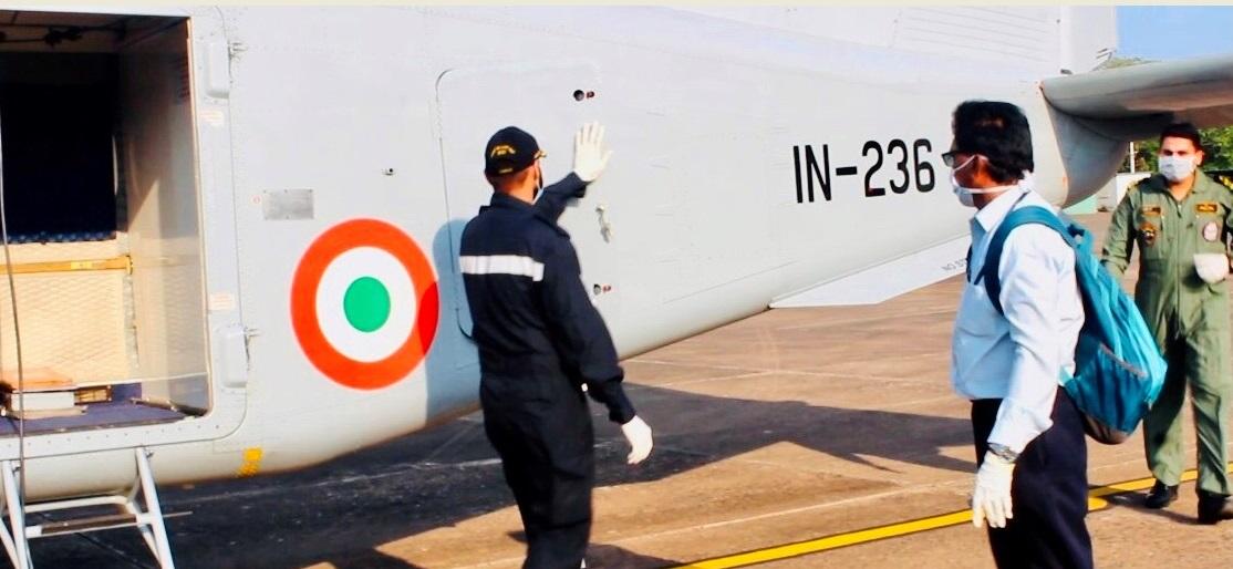 Indian Navys Dornier aircraft carries 38 samples for COVID-19 testing to Pune 