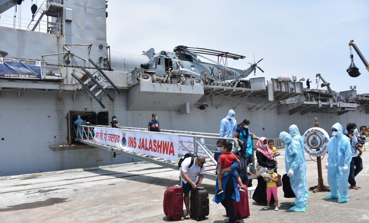 INS Jalashwa reaches Kochi harbour in Kerala with 588 Indians