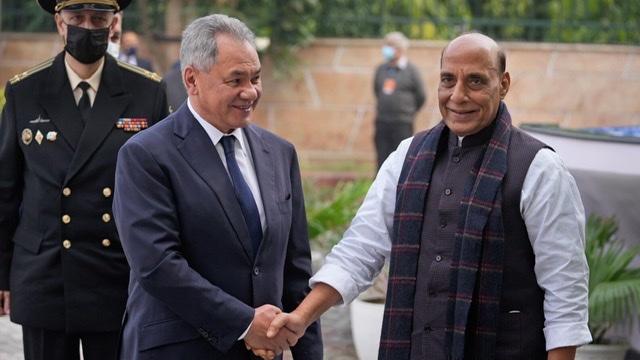 Ukraine war: Russias defence minister Sergei Shoigu calls on Rajnath Singh, discusses Kyivs intention to use dirty bomb 