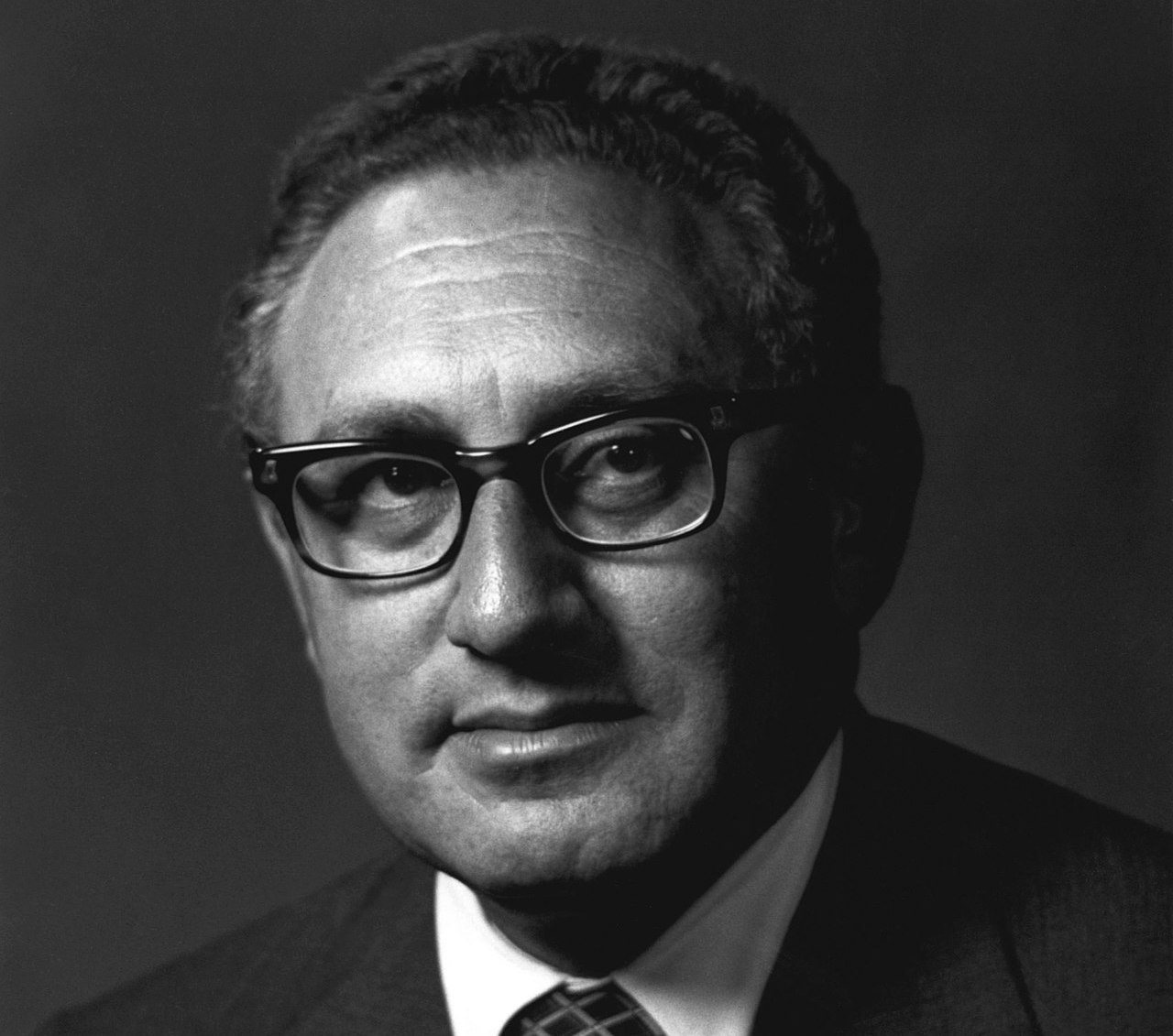  Henry Kissinger, war criminal who aided Pakistan in 1971 Bengali genocide in Bangladesh and called Indira Gandhi bitch, dies at 100