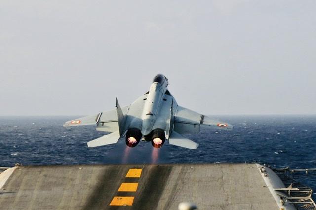Indian Navy’s trainer aircraft MiG-29K crashes over Arabian Sea 