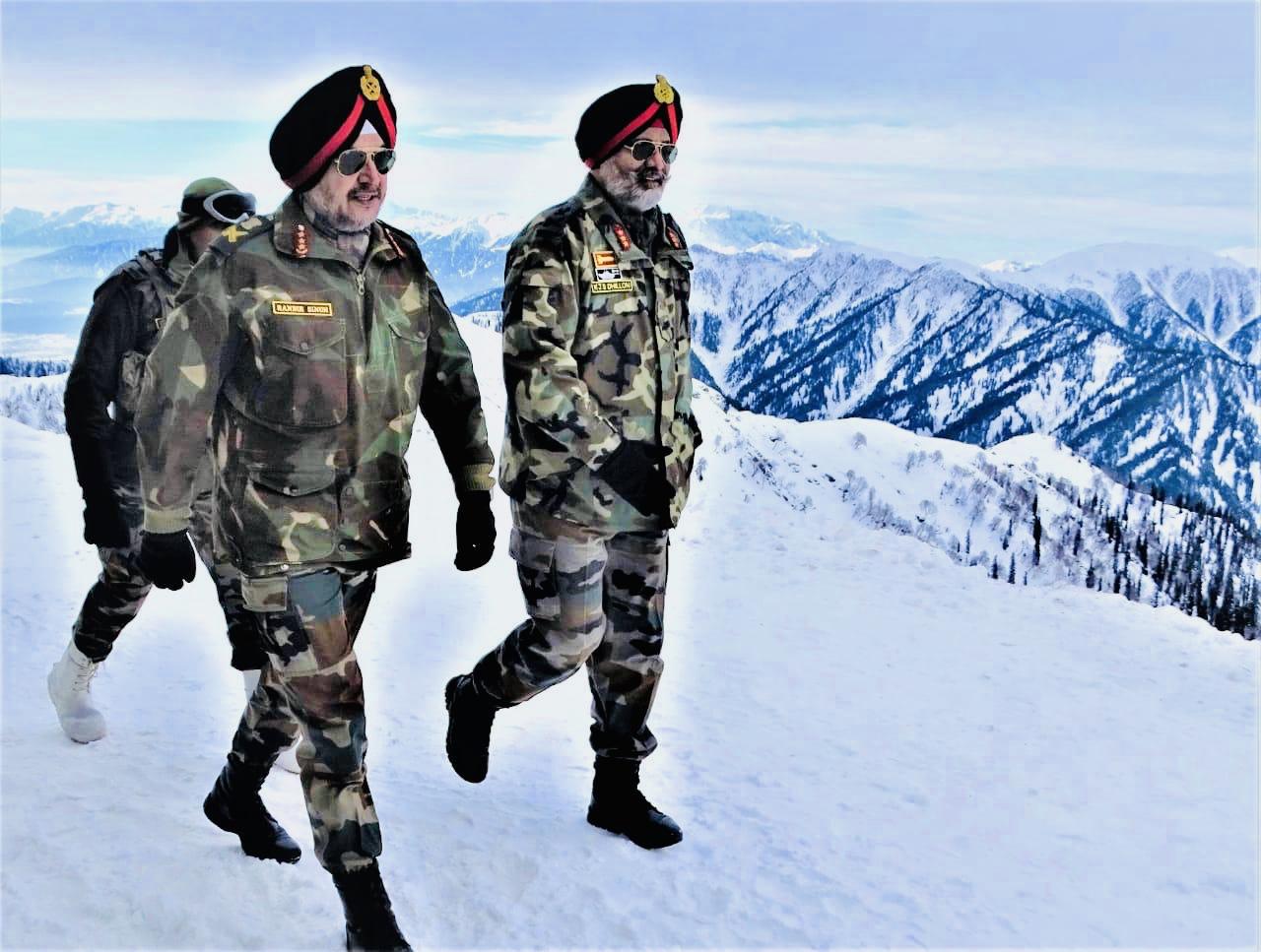 Northern Army Commander reviews security situation in Kashmir valley 