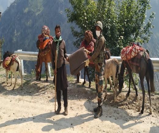 COVID-19: Indian Army provides foods and medical supply to locals in Kishtwar