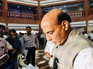 India stands shoulder to shoulder with families of Handwara encounter martyrs: Rajnath 