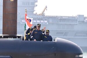 President Droupadi Murmu takes maiden sortie in Kalvari-class submarine INS Vagsheer
