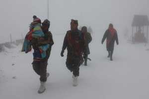 Sudden snowfall in east Sikkim: Indian Army’s XXXIII Corps rescues over 500 stranded tourists