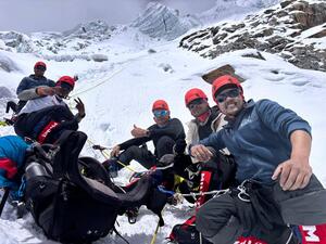 Joint mountaineering team of Indian and Nepal armies triumph Mount Kanchenjunga
