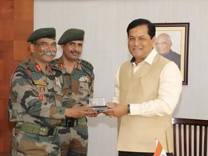 Gajraj Corps Comamnder calls on Assam Chief Minister 