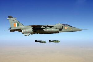 Indian Air Force Jaguar fighter aircraft crashes near Jamnagar; one pilot safe, another missing