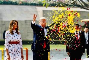 Trumps pay floral tribute to Mahatma Gandhi, term “tremendous honour”