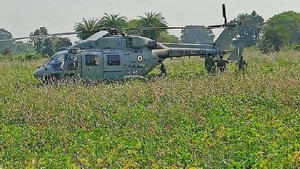 Indian Air Forceâ€™s helicopter makes emergency landing near Bhopal