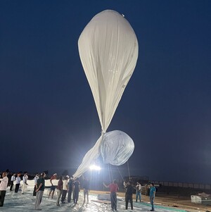 What is ‘stratospheric airship platform’ that DRDO has tested in Madhya Pradesh?