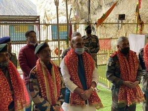 Defence Minister Rajnath Singh offers prayers at Amarnath cave shrine