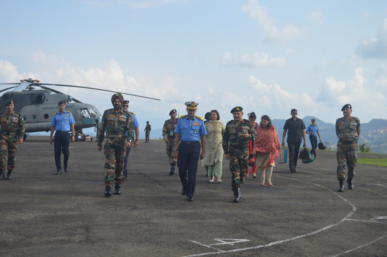 Navy chief visits Mizoram, discuss states strategic importance